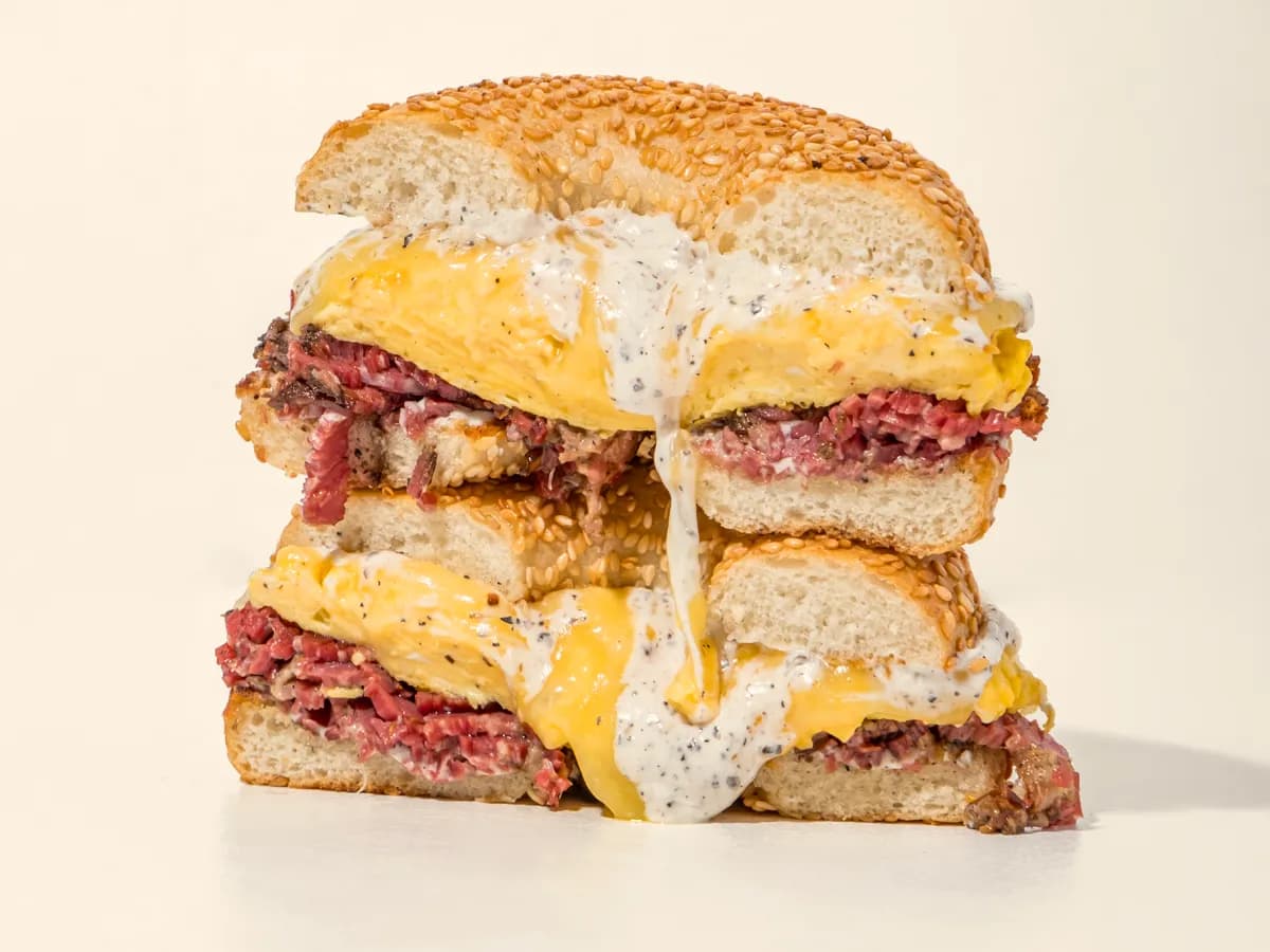 Pastruffle Egg Bagel